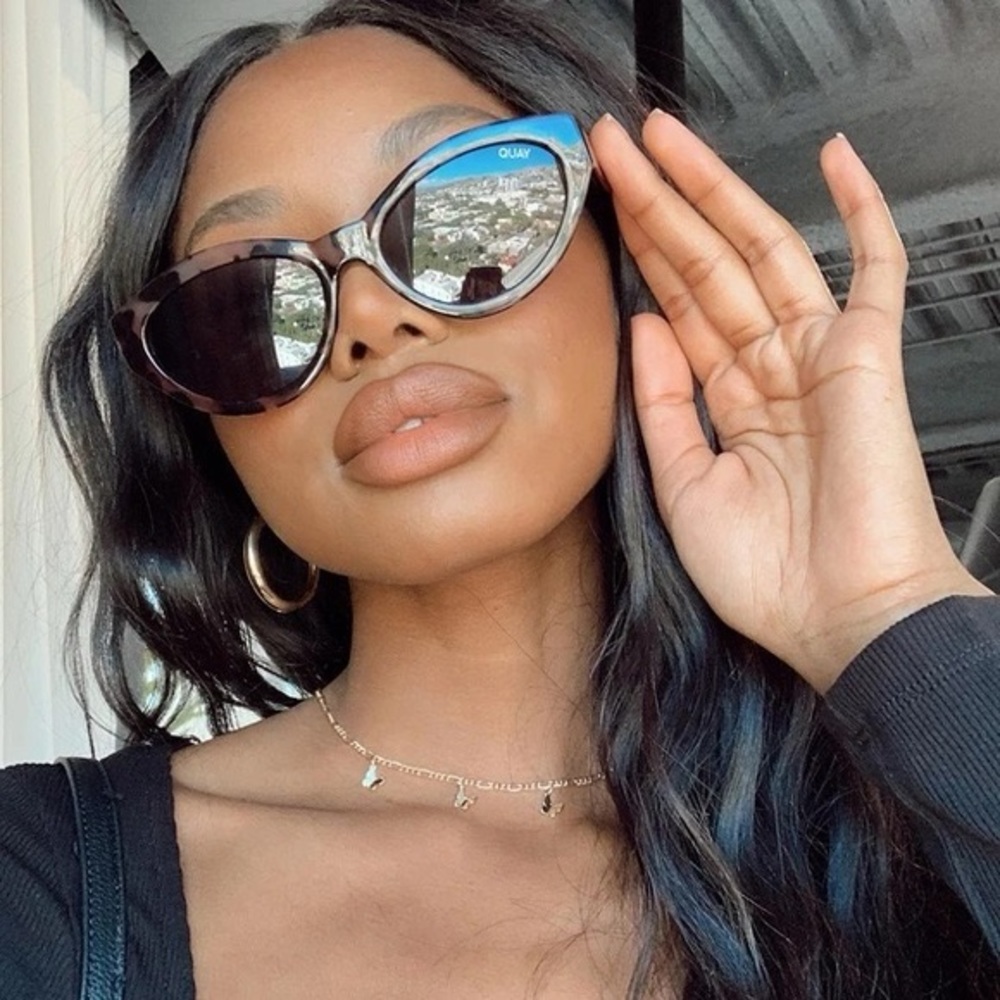 QUAY SUNGLASSES - TOTALLY BUGGIN TORTOISE